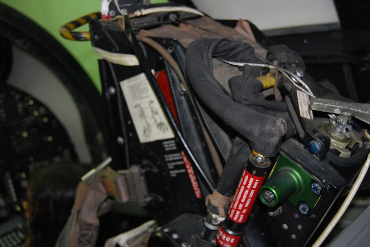 car seat weight limit label